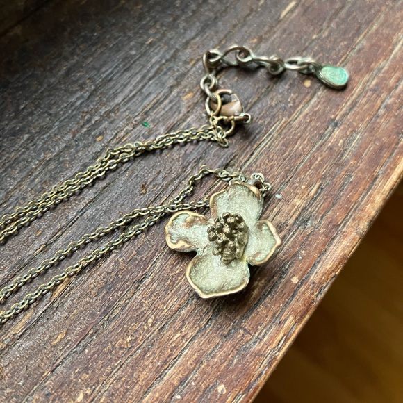 Dogwood flower necklace by Michael Michaud - Picture 4 of 6